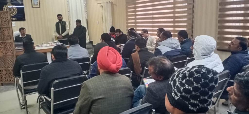SDM holds meeting with officials to discuss grand celebration of Republic Day